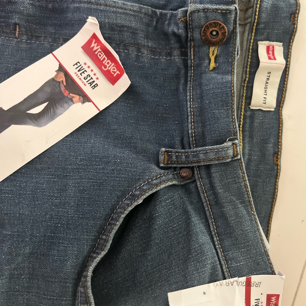 Wrangler Men's Classic Blue Straight Jeans